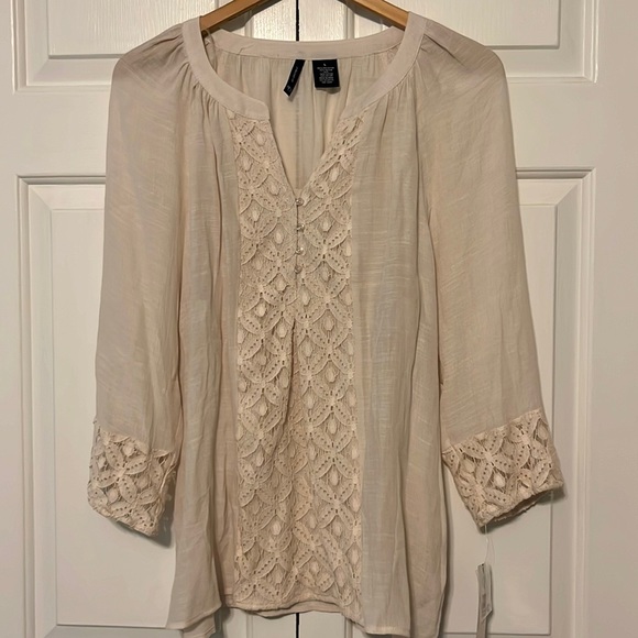 New directions cream blouse - Picture 1 of 6